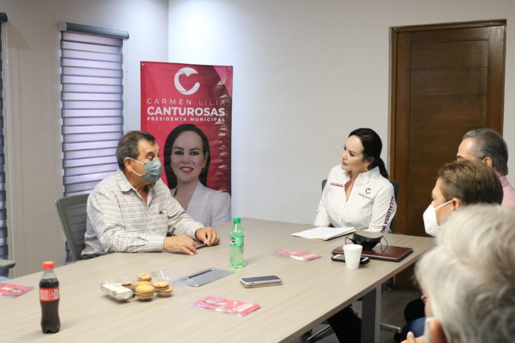 Respaldan empresarios del campo a Carmen Lilia Canturosas