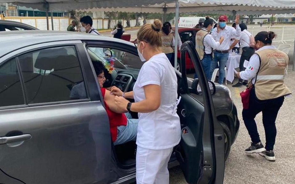 Fuertes vientos retrasan vacunación en Tecnológico de Madero