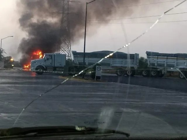 Reportan bloqueos y balaceras en varios municipios Tamaulipas