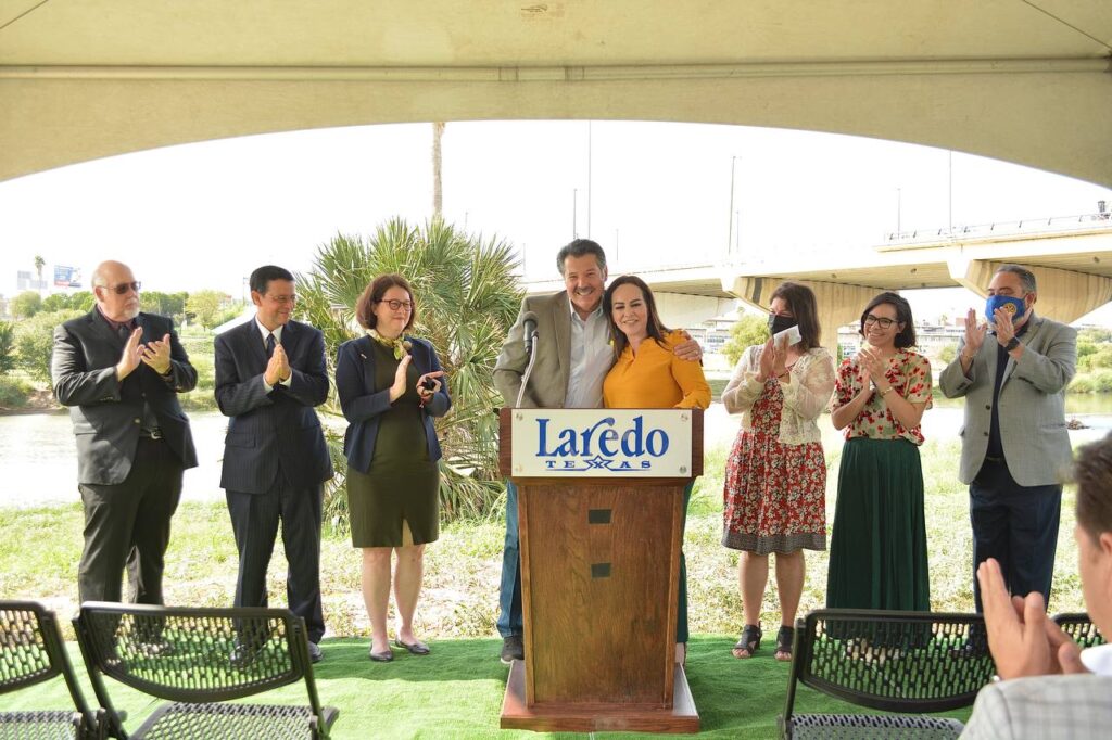 Se comprometen los dos Laredos a cuidar el Río Bravo