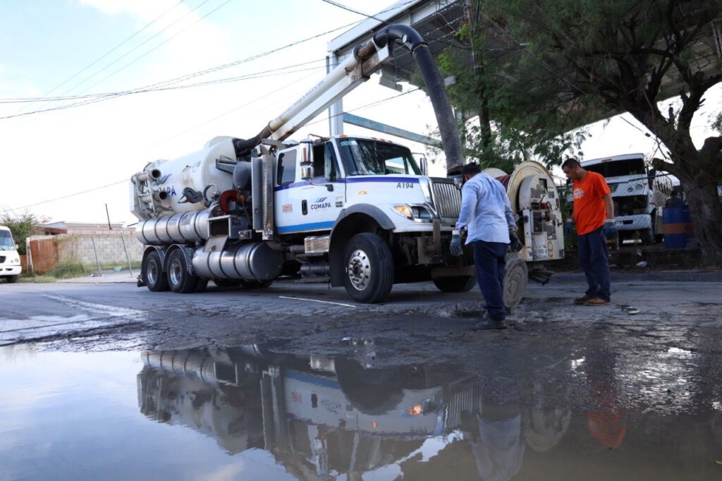 Da COMAPA Nuevo Laredo mantenimiento preventivo para evitar inundaciones