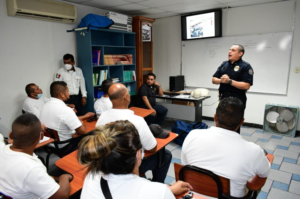 Capacitan a nuevos policías ciclistas en Nuevo Laredo