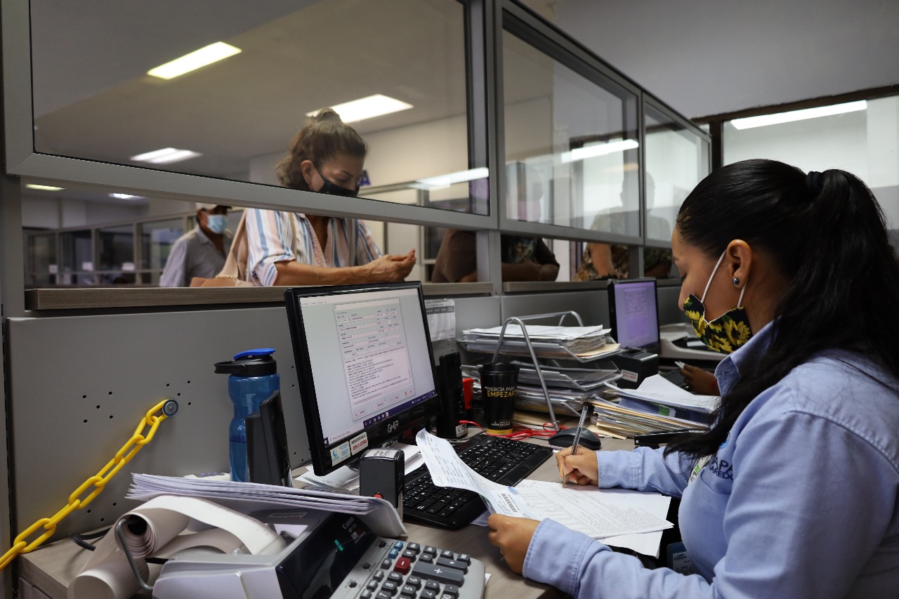 Responden usuarios a facilidades para regularizar cuentas en COMAPA Nuevo Laredo