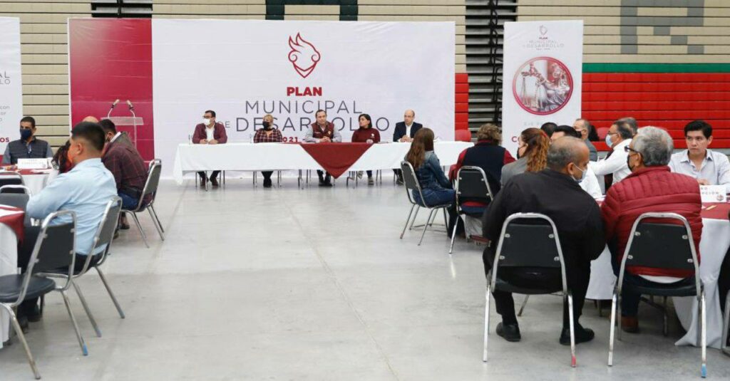 Neolaredenses presentan propuestas anticorrupción para fortalecer plan de desarrollo municipal