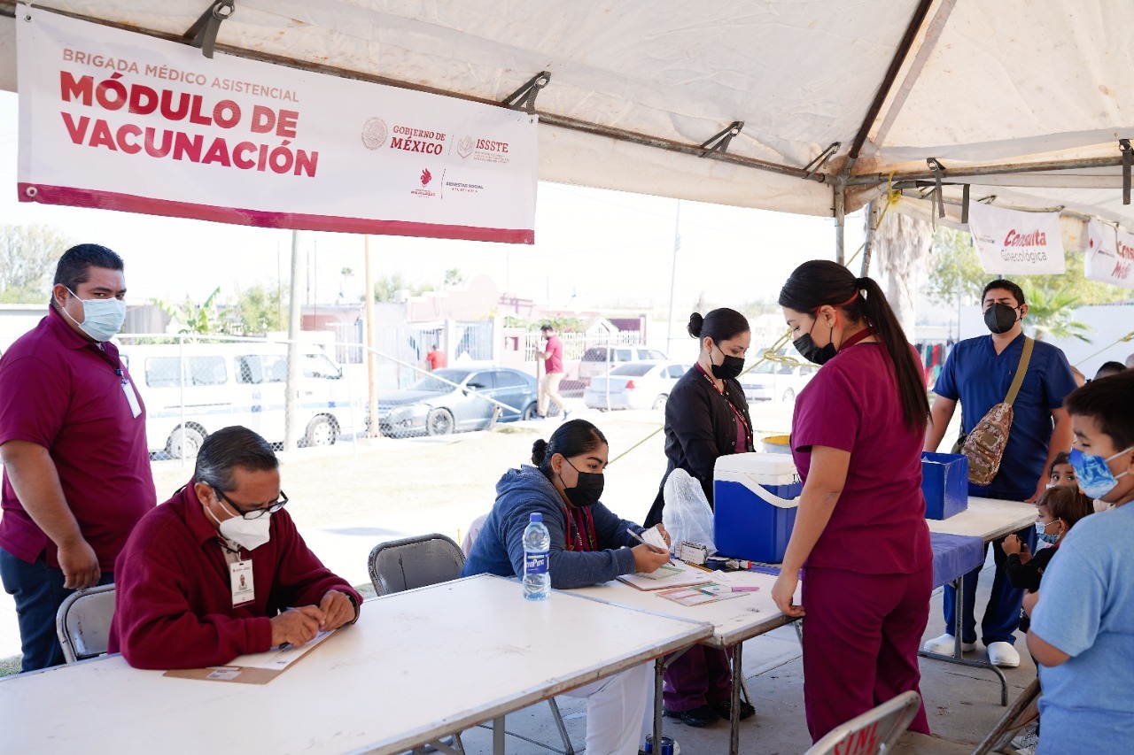 Vecinos de la colonia La Joya en Nuevo Laredo se benefician con Brigada Médico Asistencial