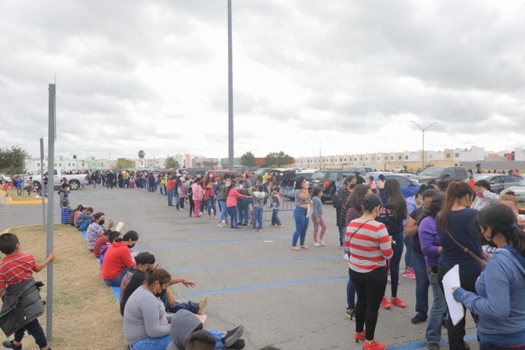 Vacuna gobierno de Nuevo Laredo a 2 mil menores en un día de mega jornada