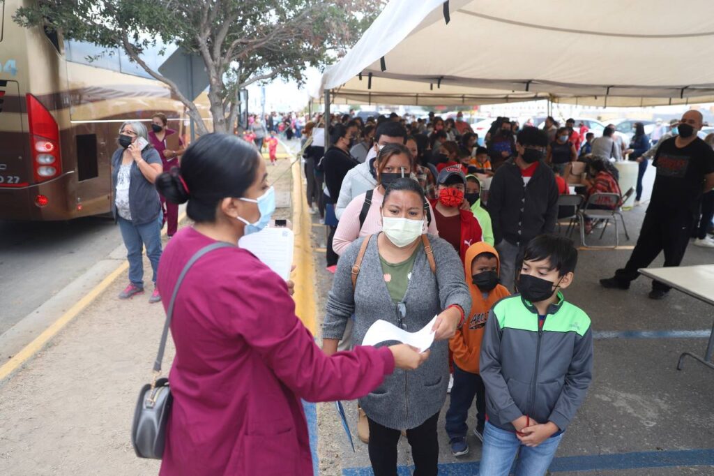 Vacuna gobierno de Nuevo Laredo a 2 mil menores en un día de mega jornada