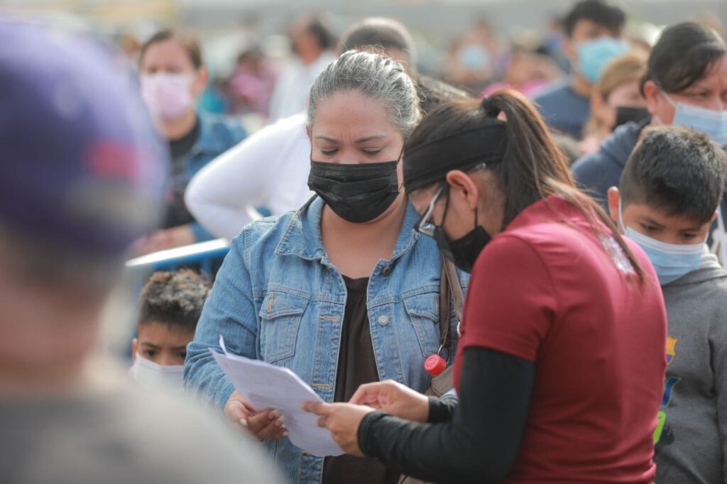 Agradecen padres de familia esfuerzo del gobierno de Nuevo Laredo para vacunar a menores de 5 a 11 años