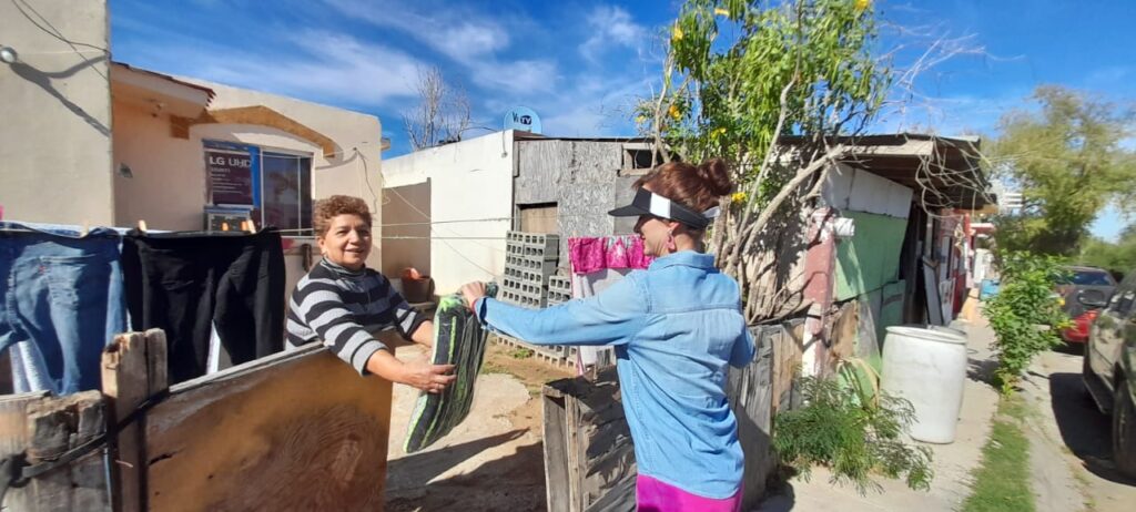 Entrega DIF Nuevo Laredo despensas, cobijas y juguetes a familias necesitadas