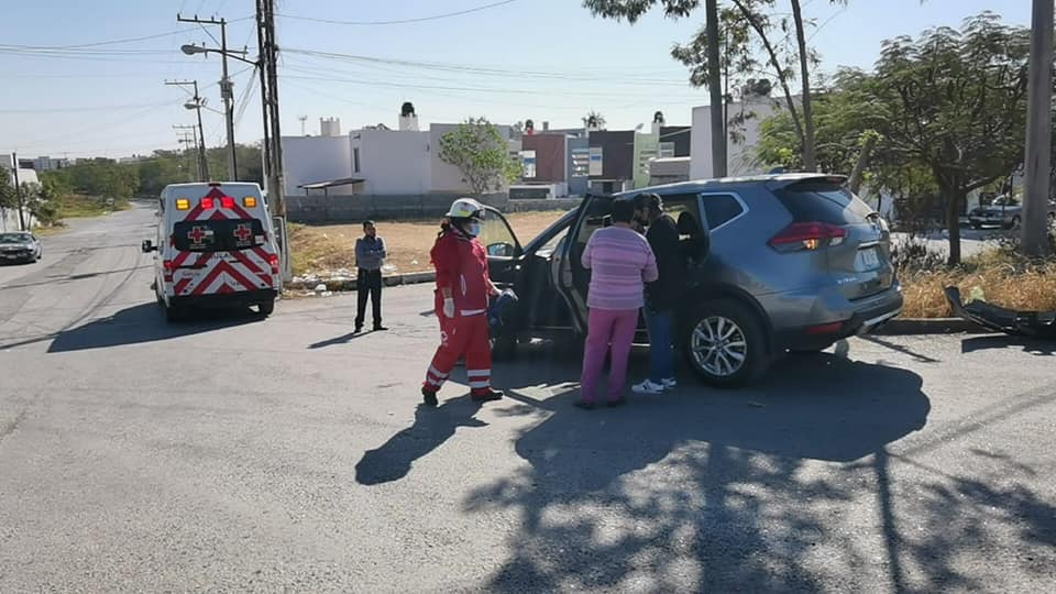 Menor y abuelito resultan lesionados tras choque en libramiento de Ciudad Victoria