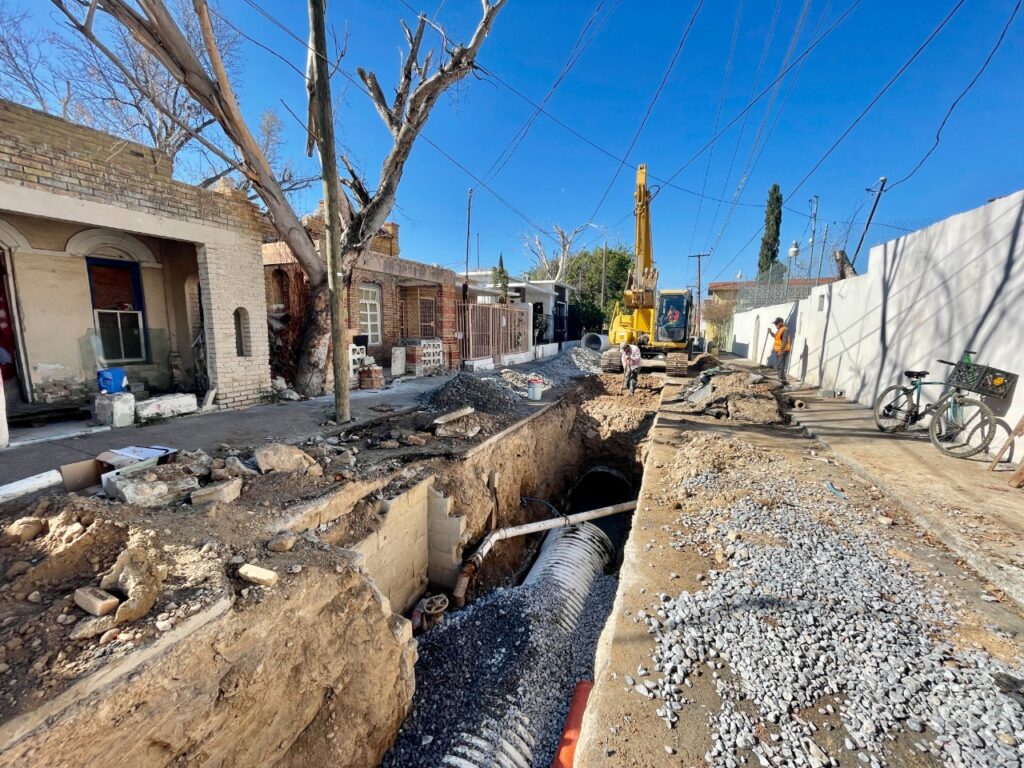 Gobierno de Nuevo Laredo y COMAPA trabajan en rehabilitación de colectores pluviales y sanitarios