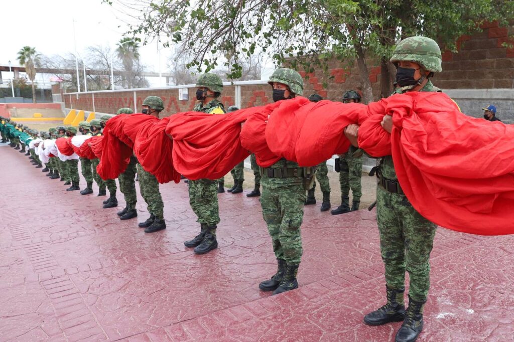 Conmemoran autoridades de Nuevo Laredo Día de la Bandera