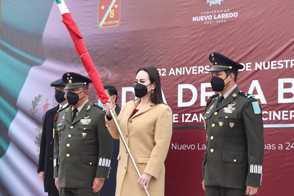 Conmemoran autoridades de Nuevo Laredo Día de la Bandera