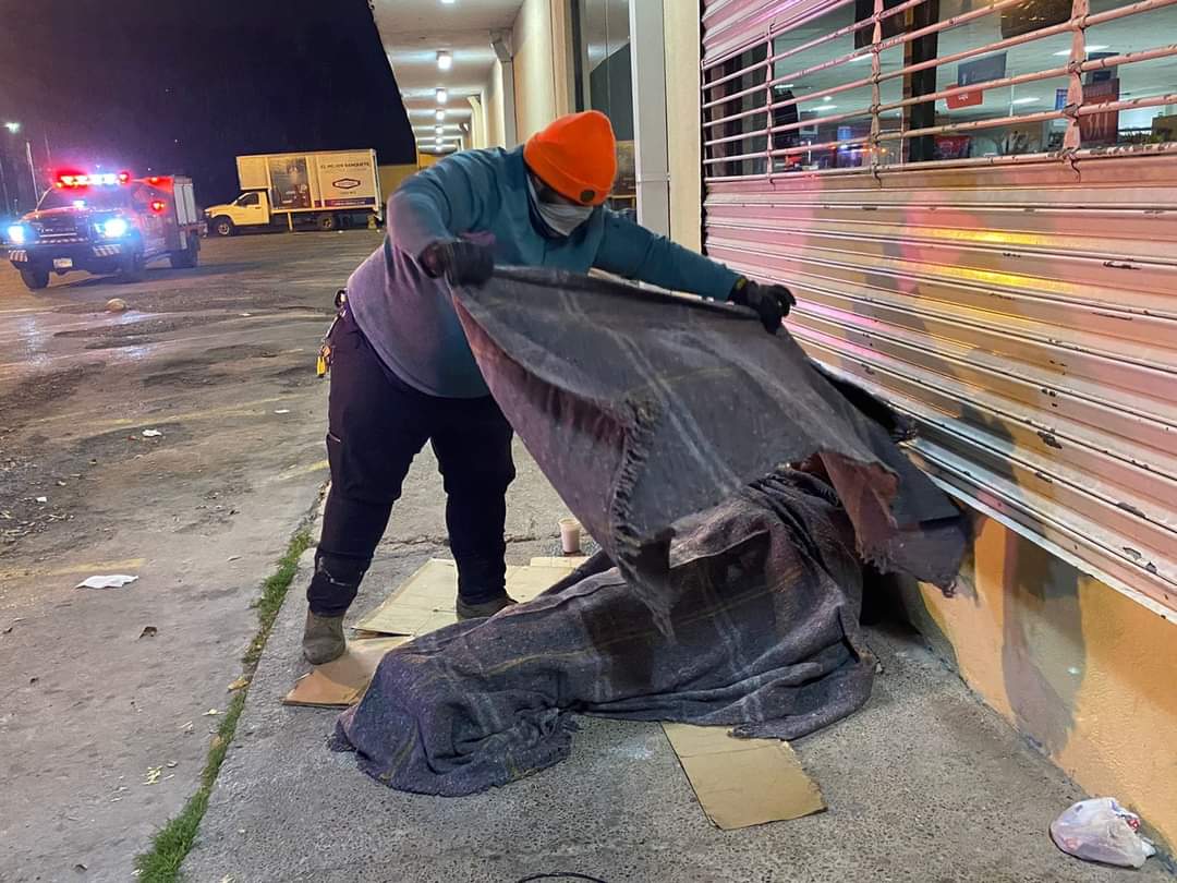 Protegen a ciudadanía ante bajas temperaturas en Nuevo Laredo