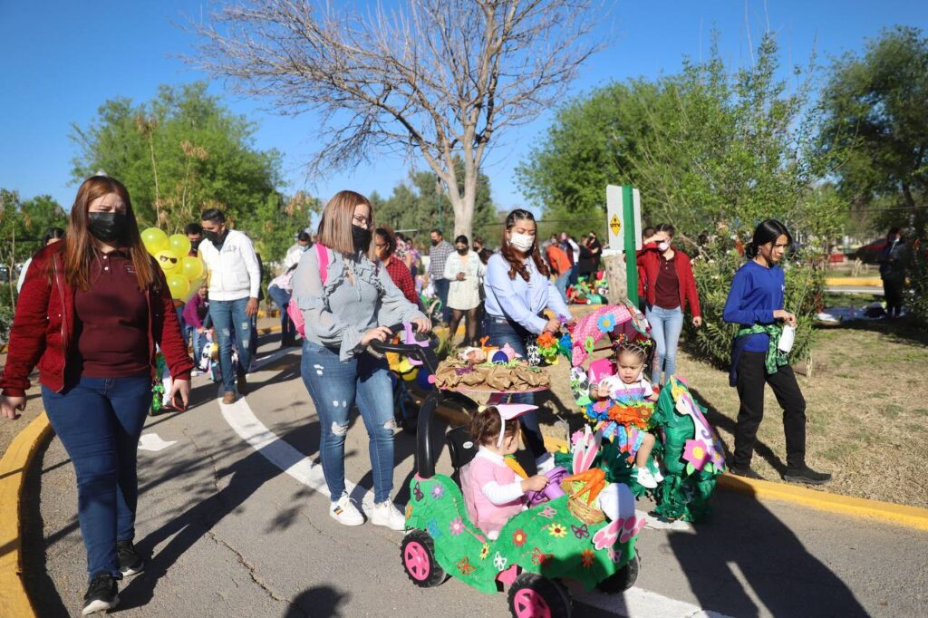 Celebran estudiantes llegada de la primavera y aprenden de cultura vial