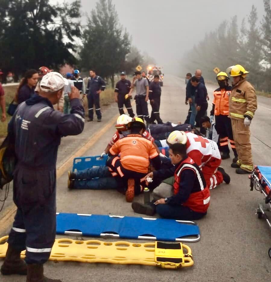 13 lesionados en Altamira tras aparatosa volcadura