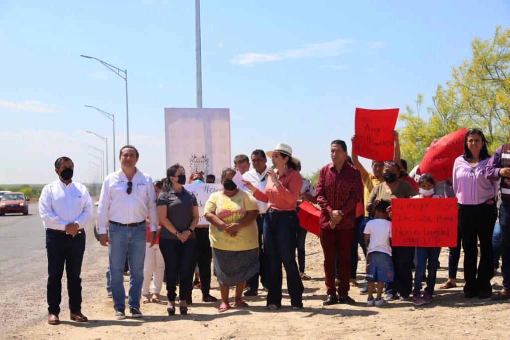 Entregan obra de alumbrado público en la colonia El Campanario, en Nuevo Laredo