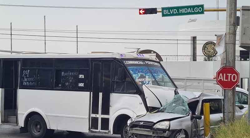 Choque de pesera en Reynosa deja 2 muertos y 10 heridos