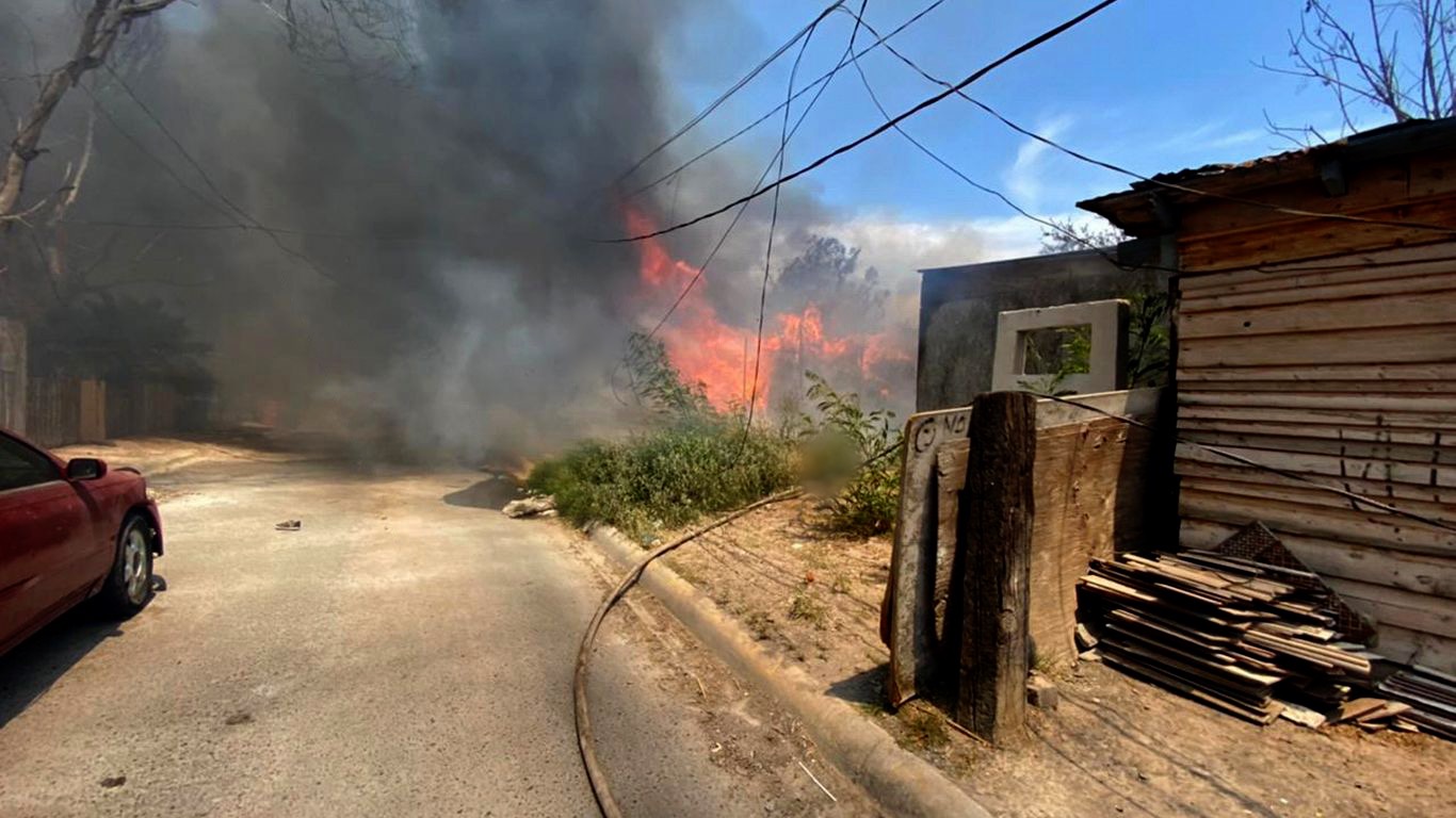 Incendio consume siete casas en Nuevo Laredo