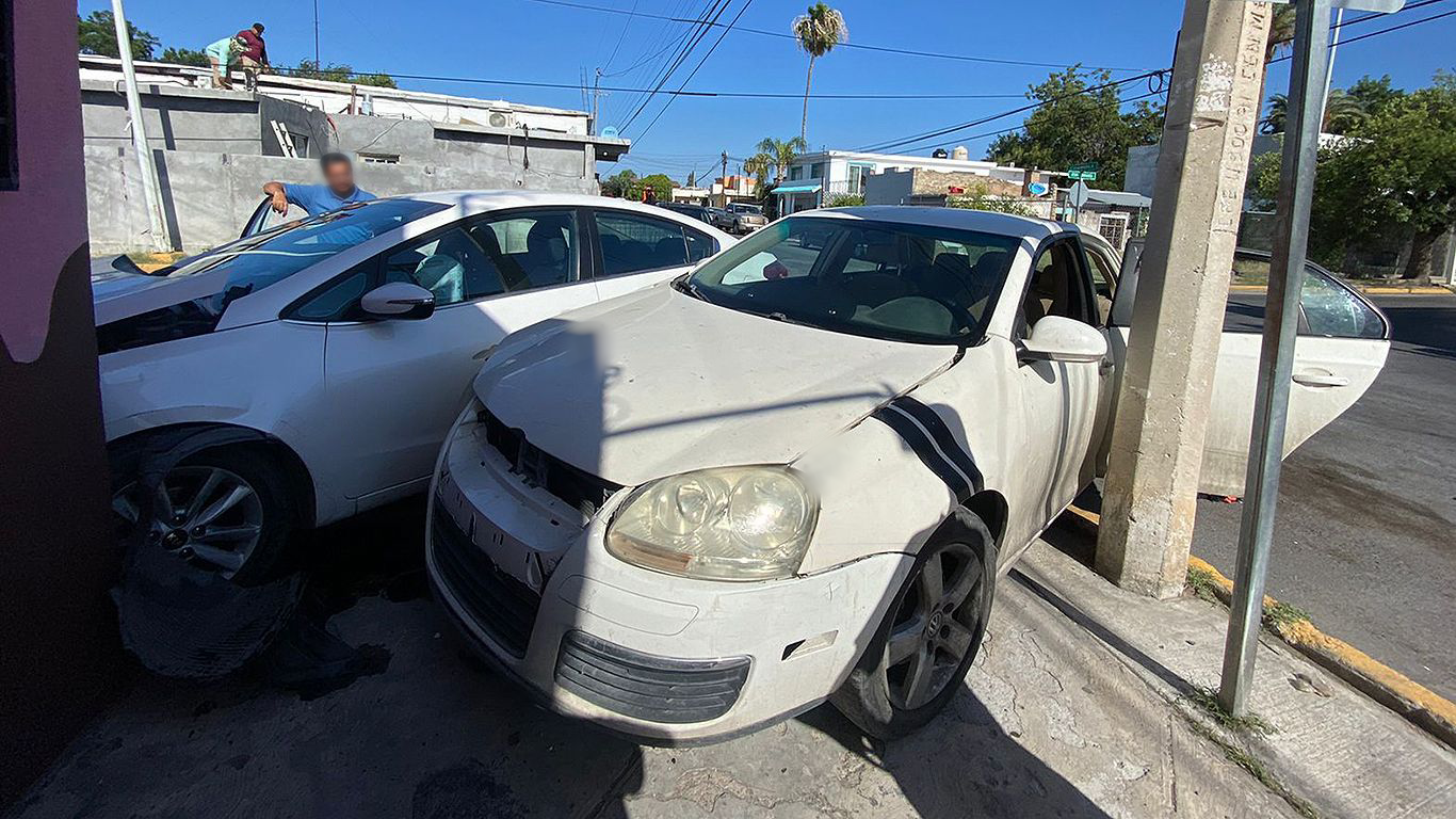 Choque en la colonia Guerrero en Nuevo Laredo deja daños materiales