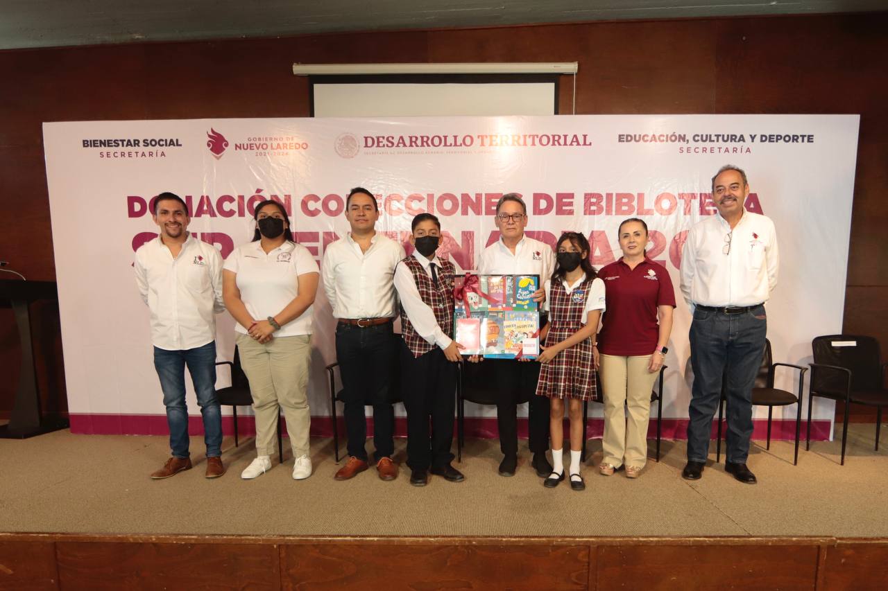 Donan más de mil libros para comunidad estudiantil de Nuevo Laredo