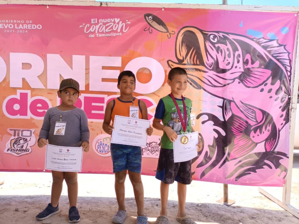 Disfrutan ciudadanos domingo de diversión en Torneo de Pesca en Nuevo Laredo