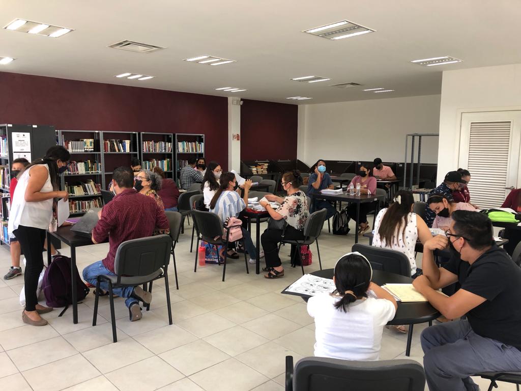 Viven neolaredenses Vacaciones en la Biblioteca