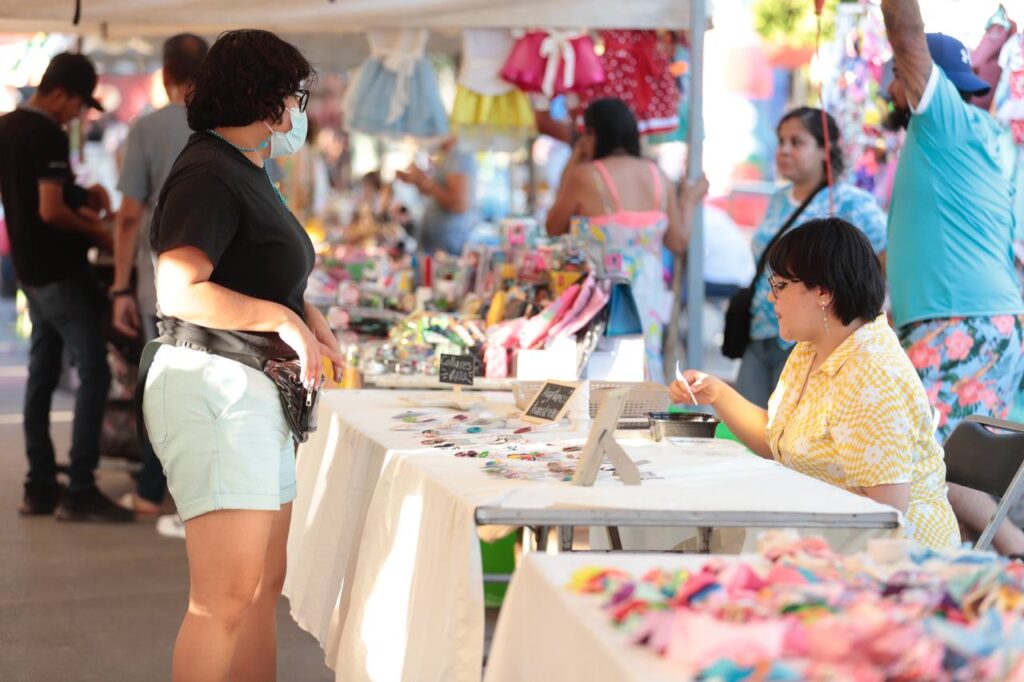 Realizarán bazar en el Polyfórum La Fe con venta de artículos escolares