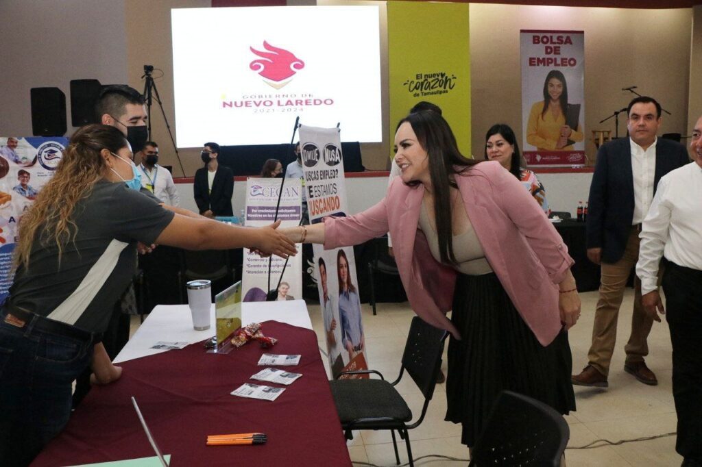 Facilita el Gobierno de Nuevo Laredo la incorporación de los jóvenes al sector laboral con la Feria del Empleo