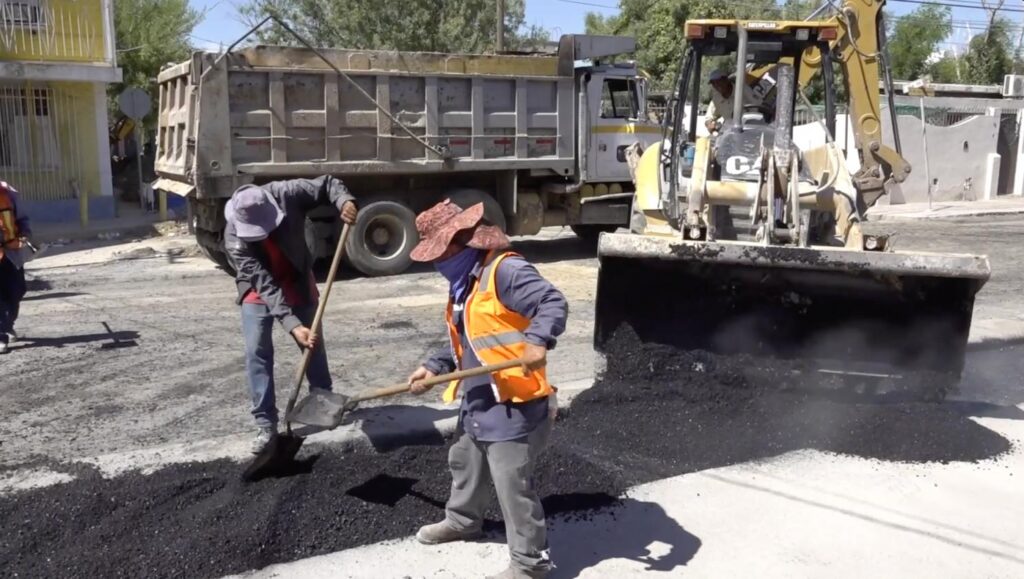 Construye Gobierno de Nuevo Laredo 23 mil metros lineales de banquetas