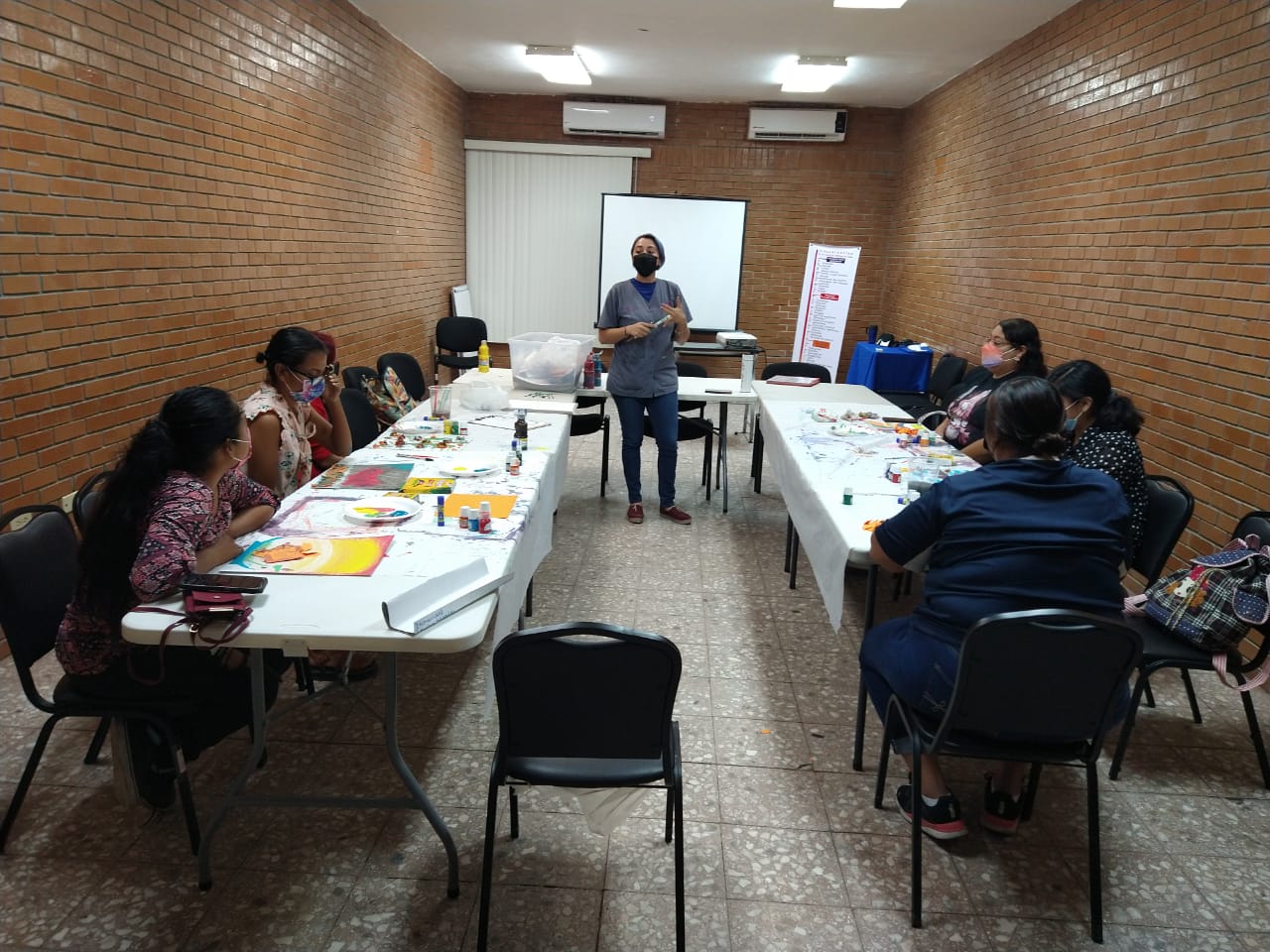 Mujeres participan en taller “Sanando Juntas” en Nuevo Laredo