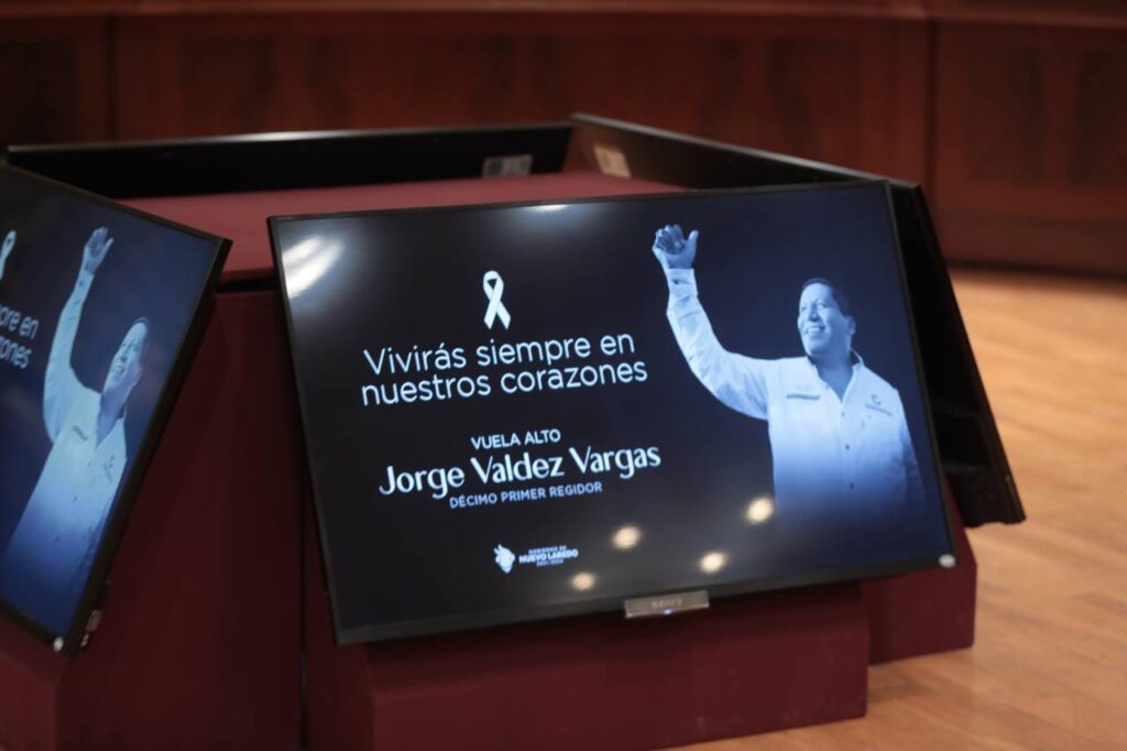 Cabildo de Nuevo Laredo rinde homenaje al regidor Jorge Valdez