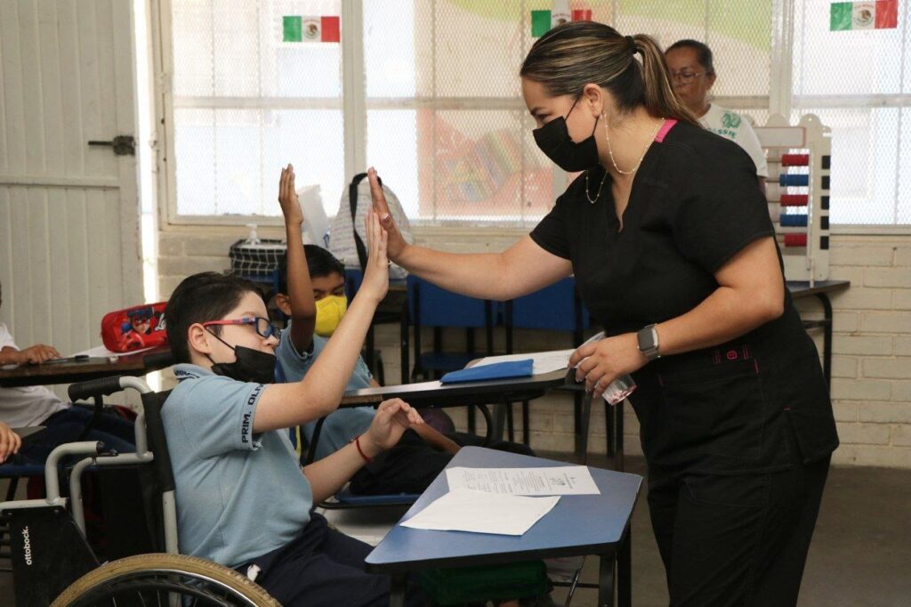 Atiende Gobierno de Nuevo Laredo a más de mil estudiantes con programa Escuela y Salud