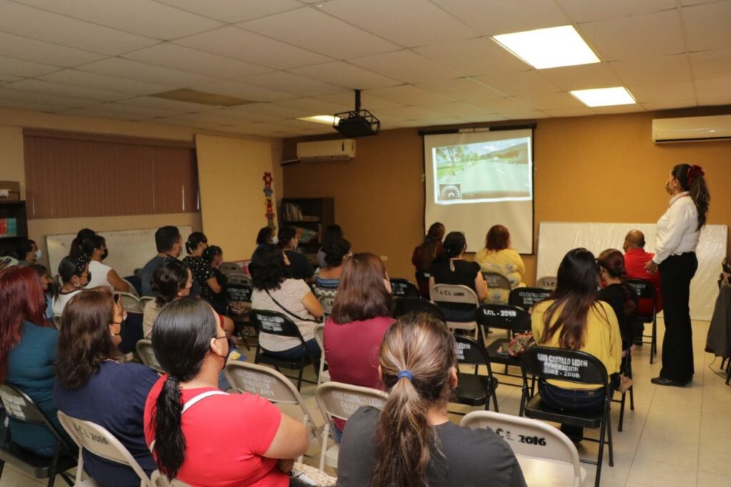 Lleva Gobierno de Nuevo Laredo educación vial a estudiantes y padres de familia