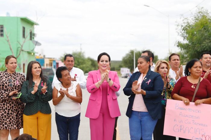 Entrega Carmen Lilia tres repavimentaciones con concreto hidráulico en la colonia Palmares