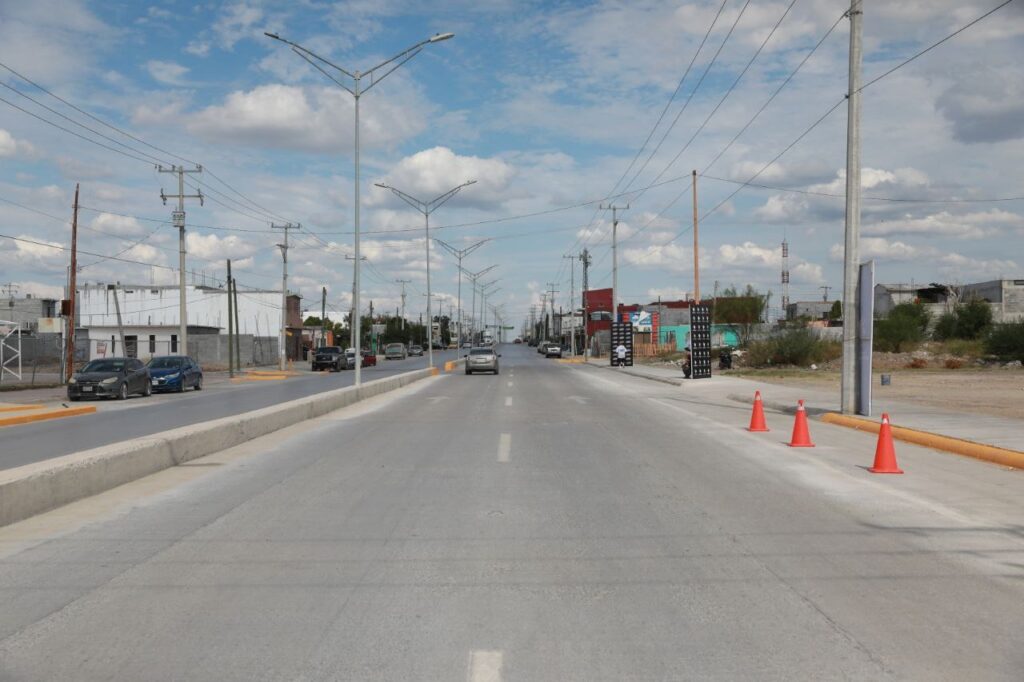 Entrega alcaldesa Carmen Lilia Canturosas obras de alumbrado y pavimentación en El Progreso