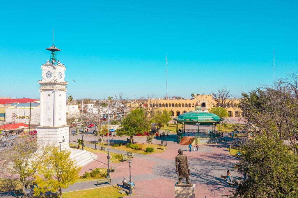 Da Gobierno Municipal mantenimiento al Centro Histórico de Nuevo Laredo