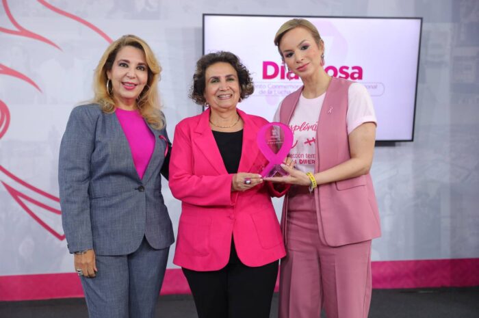 Encabeza Gobierno de Nuevo Laredo ‘Día Rosa’ para sensibilizar sobre el cáncer de mama