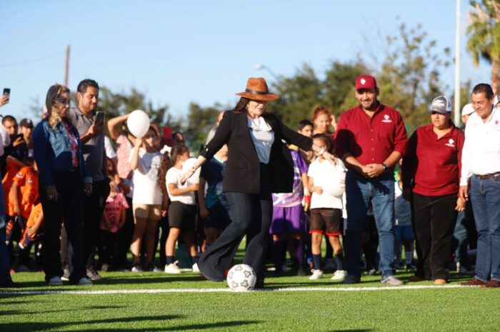 Renueva Gobierno de Nuevo Laredo canchas de Fut 7 en la Unidad Deportiva