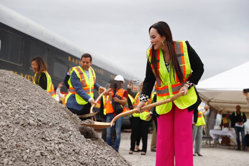 Coloca alcaldesa Carmen Lilia Canturosas primera piedra del Segundo Puente Internacional Ferroviario