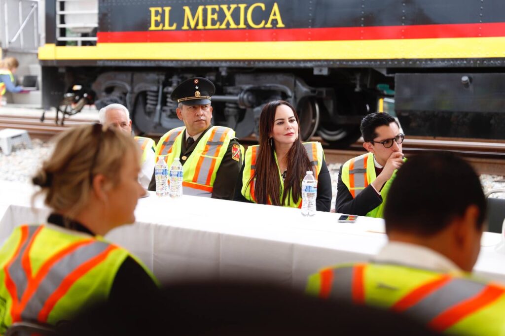 Coloca alcaldesa Carmen Lilia Canturosas primera piedra del Segundo Puente Internacional Ferroviario