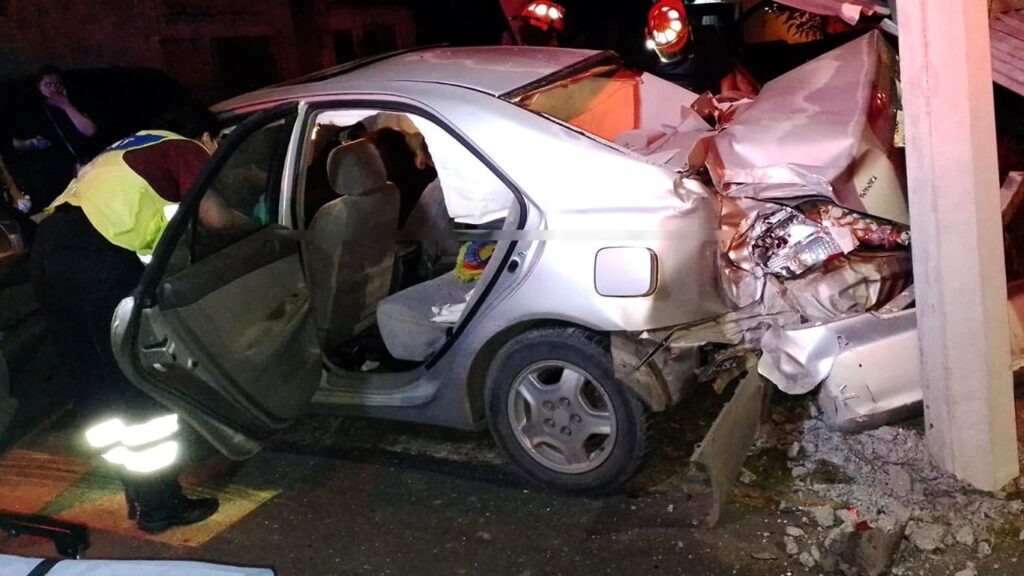 Se da a la fuga tras provocar fuerte choque en Nuevo Laredo