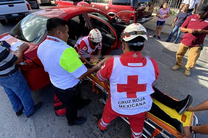 Choque múltiple deja una mujer herida en Nuevo Laredo