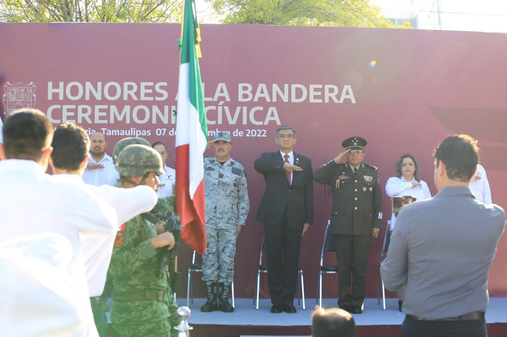 Contribución de las Fuerzas Armadas, clave para desarrollo y paz: Gobernador