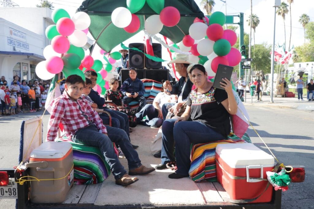 Vivirá Nuevo Laredo desfile conmemorativo del 112 Aniversario de la Revolución Mexicana