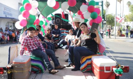 Vivirá Nuevo Laredo desfile conmemorativo del 112 Aniversario de la Revolución Mexicana