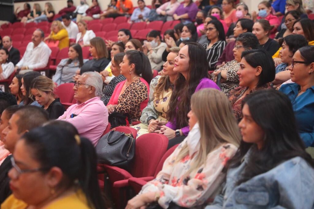 Inician Cartelera Naranja de INMUJER con conferencia de Saskia Niño de Rivera