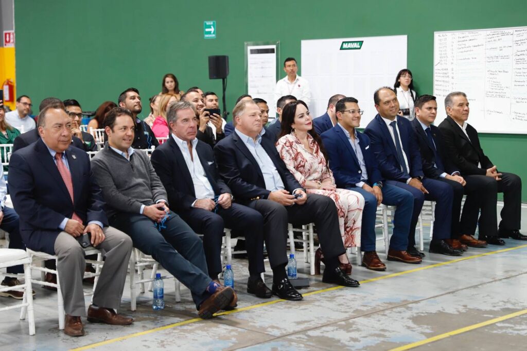 Continúa crecimiento industrial en Nuevo Laredo; inaugura Carmen Lilia Canturosas nueva maquiladora