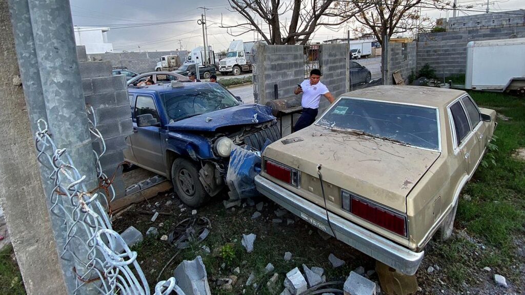 Madre e hijo resultan heridos tras fuerte accidente en Nuevo Laredo