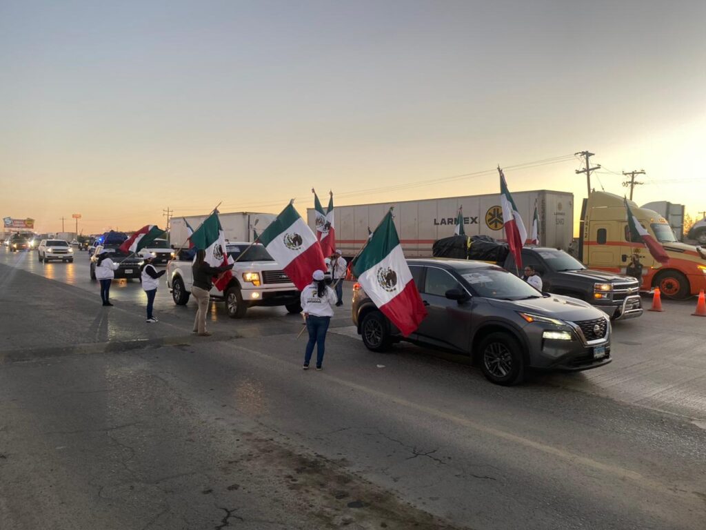 Recibe Nuevo Laredo caravana de paisanos con más de 2 mil vehículos